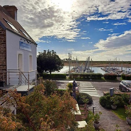 Hotel Traiteur Les Ormes, The Originals Relais Барневил Картере Екстериор снимка