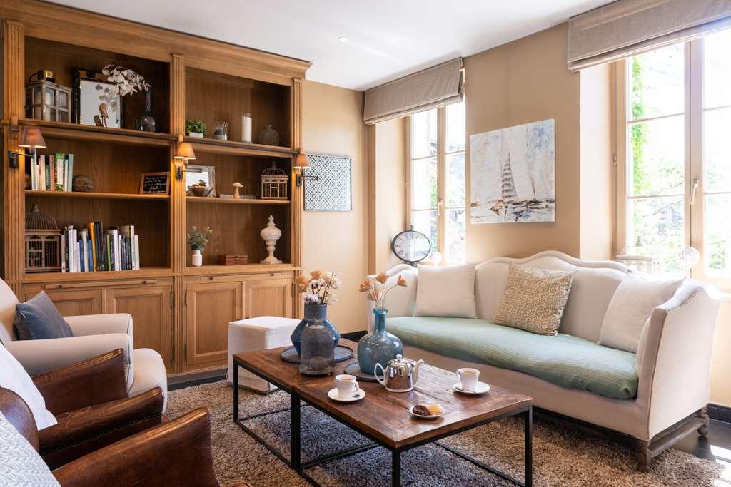 Hotel Traiteur Les Ormes, The Originals Relais Барневил Картере Съоръжения снимка