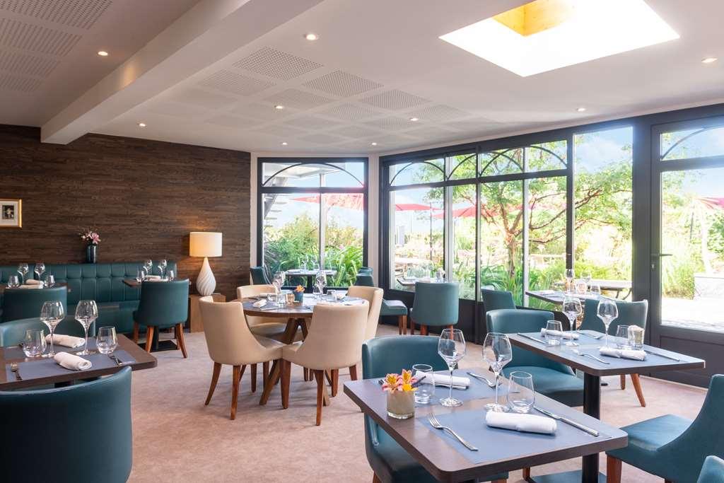 Hotel Traiteur Les Ormes, The Originals Relais Барневил Картере Ресторант снимка