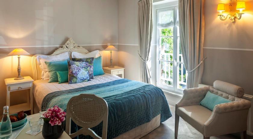Hotel Traiteur Les Ormes, The Originals Relais Барневил Картере Екстериор снимка