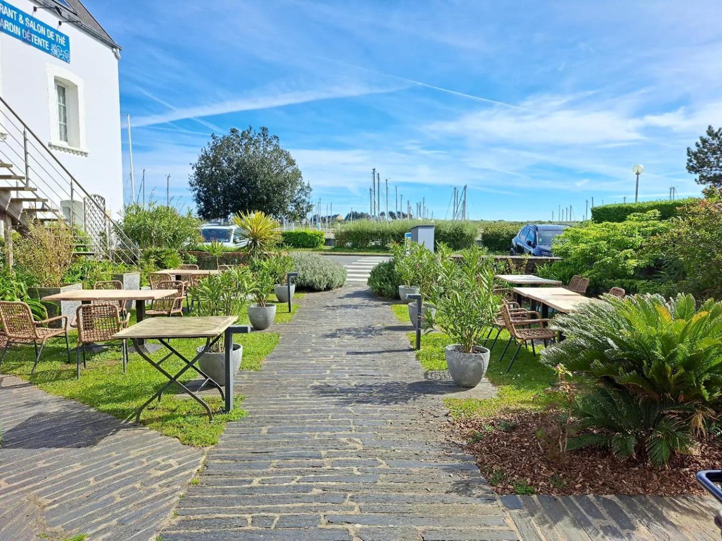 Hotel Traiteur Les Ormes, The Originals Relais Барневил Картере Екстериор снимка