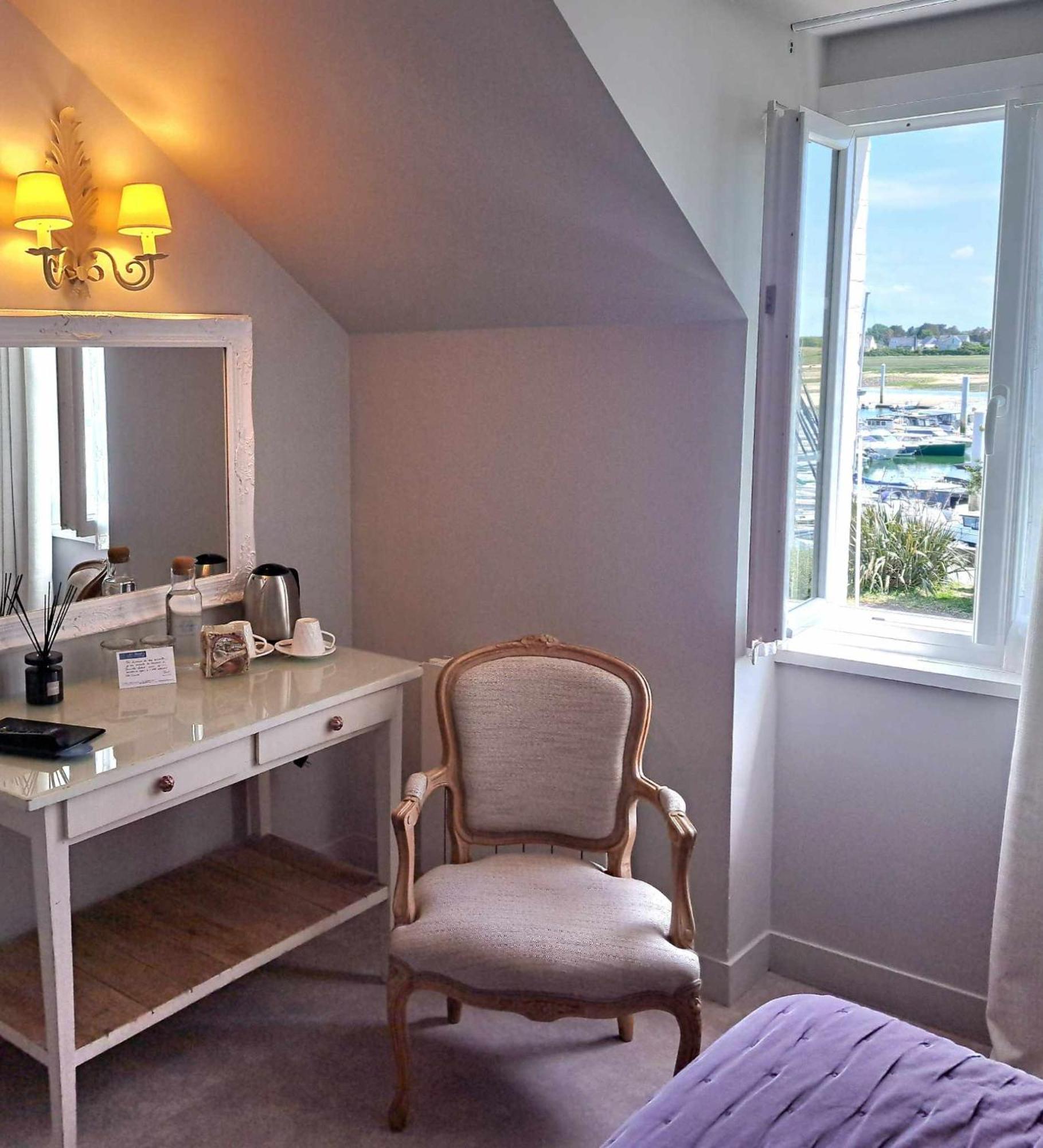 Hotel Traiteur Les Ormes, The Originals Relais Барневил Картере Екстериор снимка