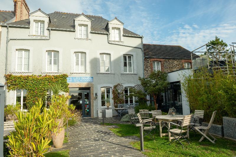 Hotel Traiteur Les Ormes, The Originals Relais Барневил Картере Екстериор снимка